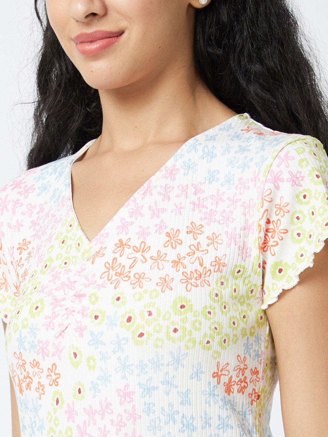 SPYKAR Floral Printed V-Neck Slim Fit T-shirt