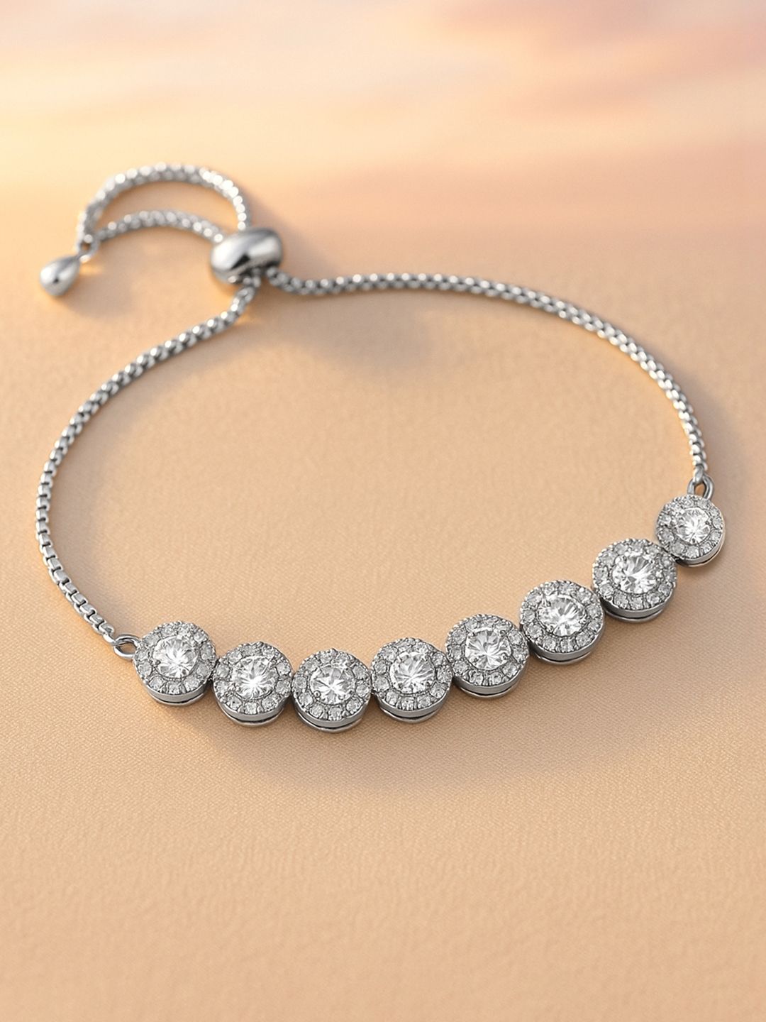 Rubans Rhodium bersalut Zirconia Kubik yang disusun gelang laras premium
