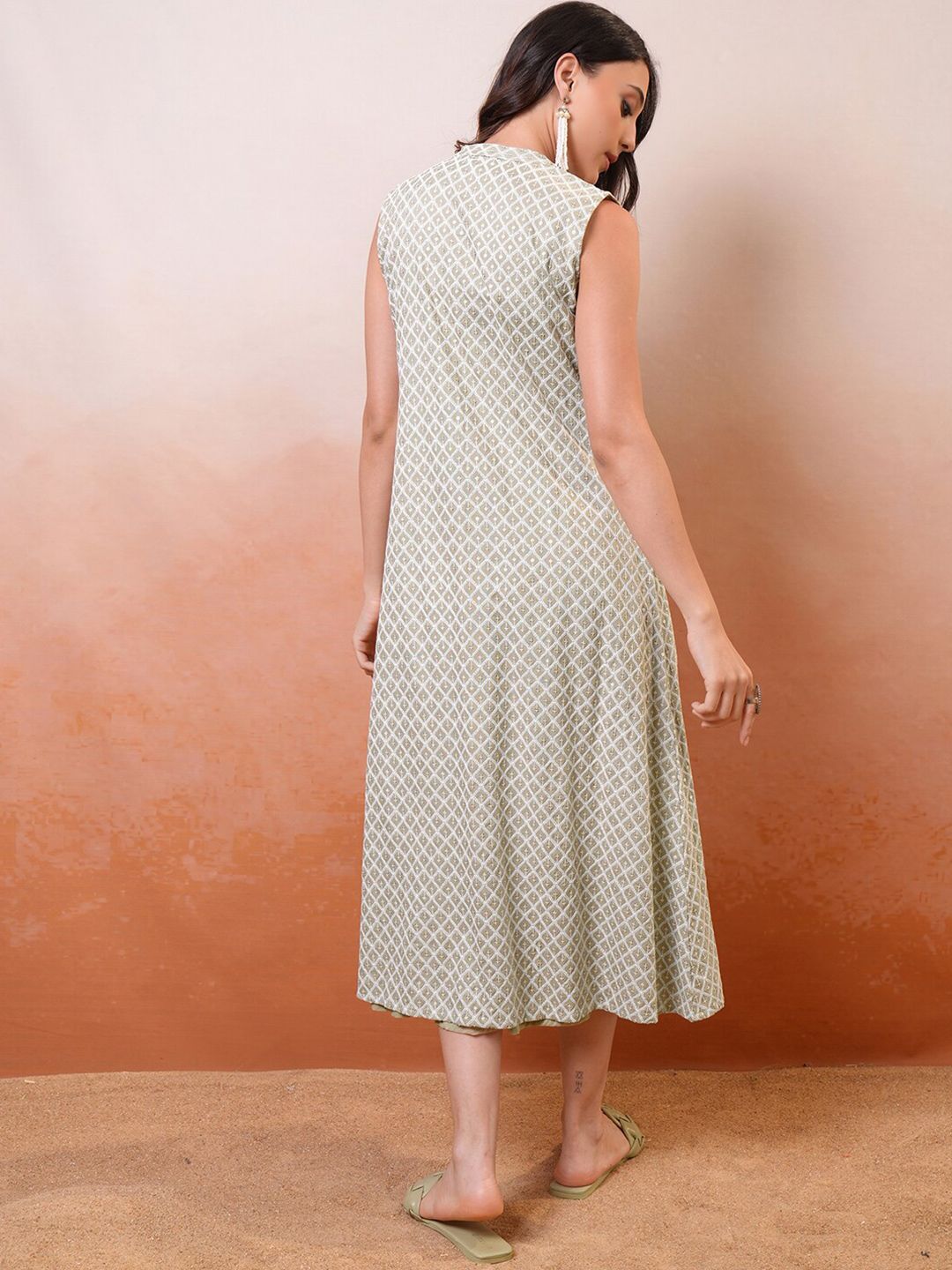Vishudh Women Geometric Print A-Line Midi Dress