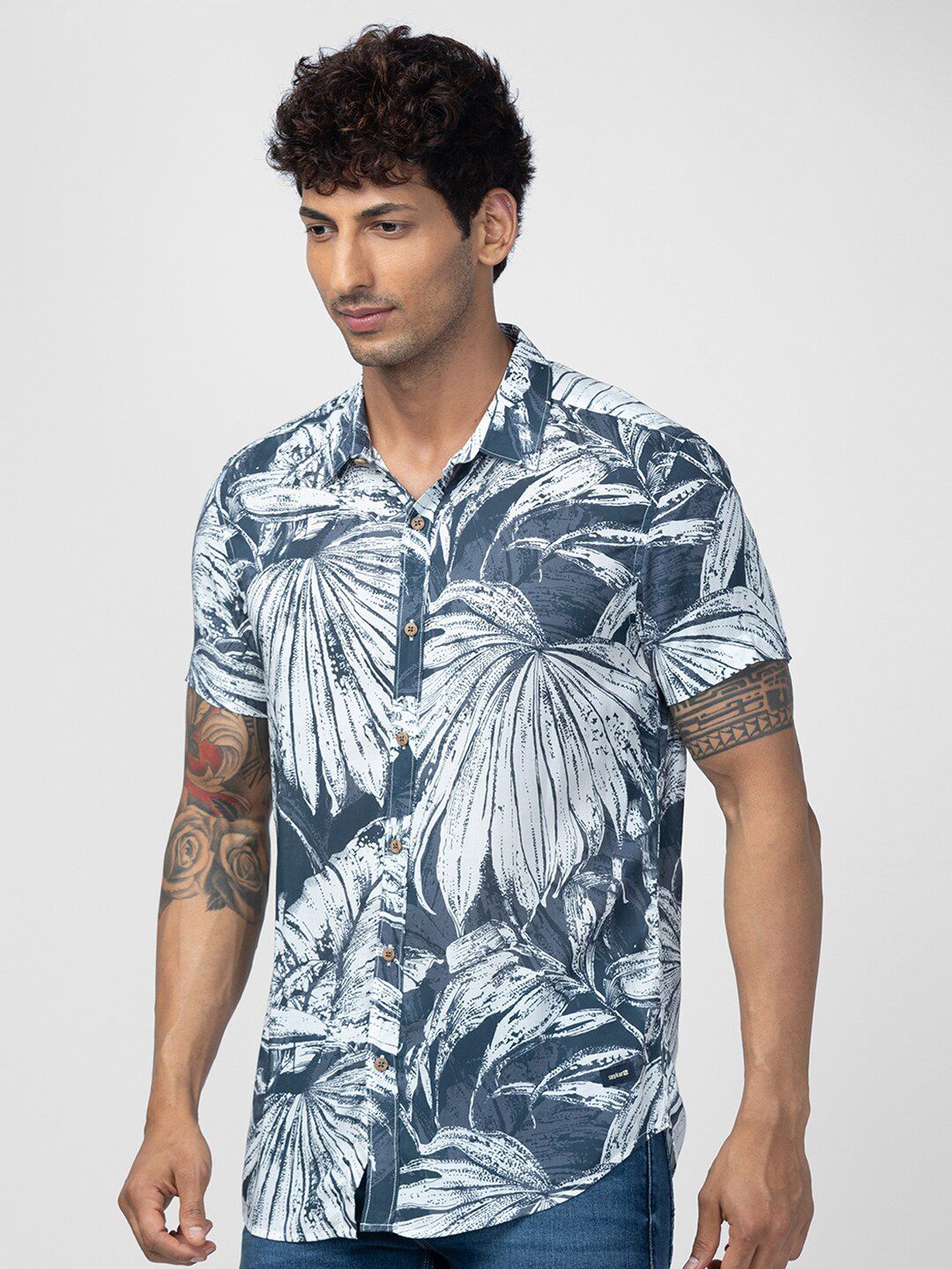 SPYKAR Men Slim Fit Floral Printed Casual Cotton Shirt