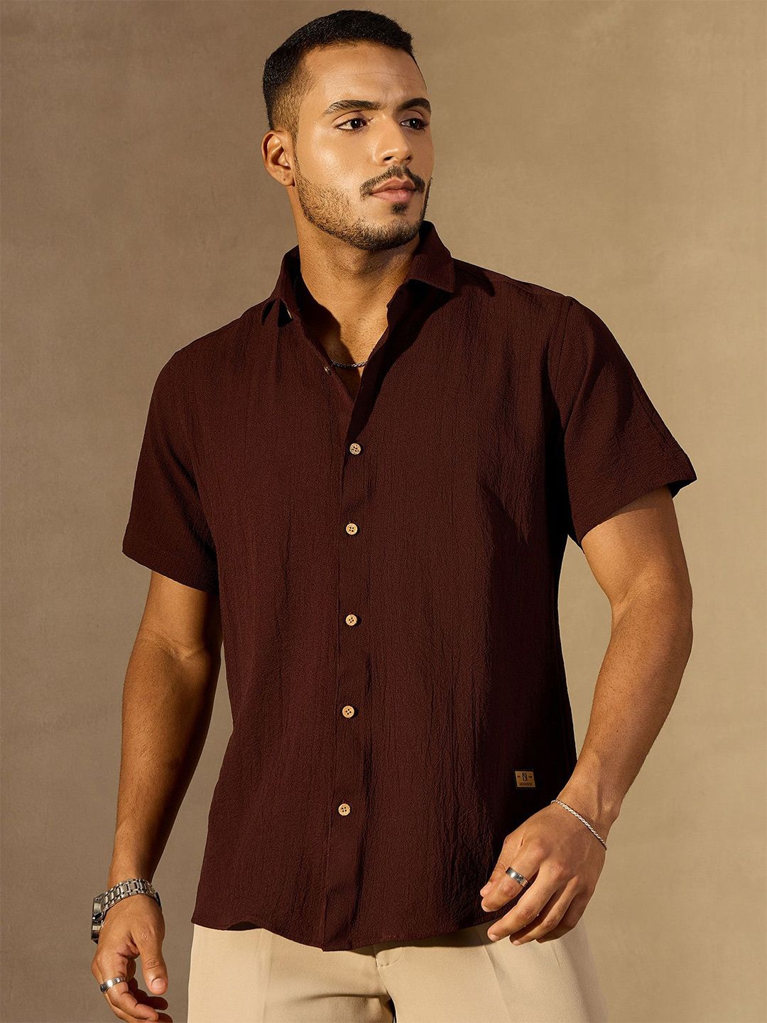 DENNISON Men Solid Spread Collar Oversized Smart Casual Shirt