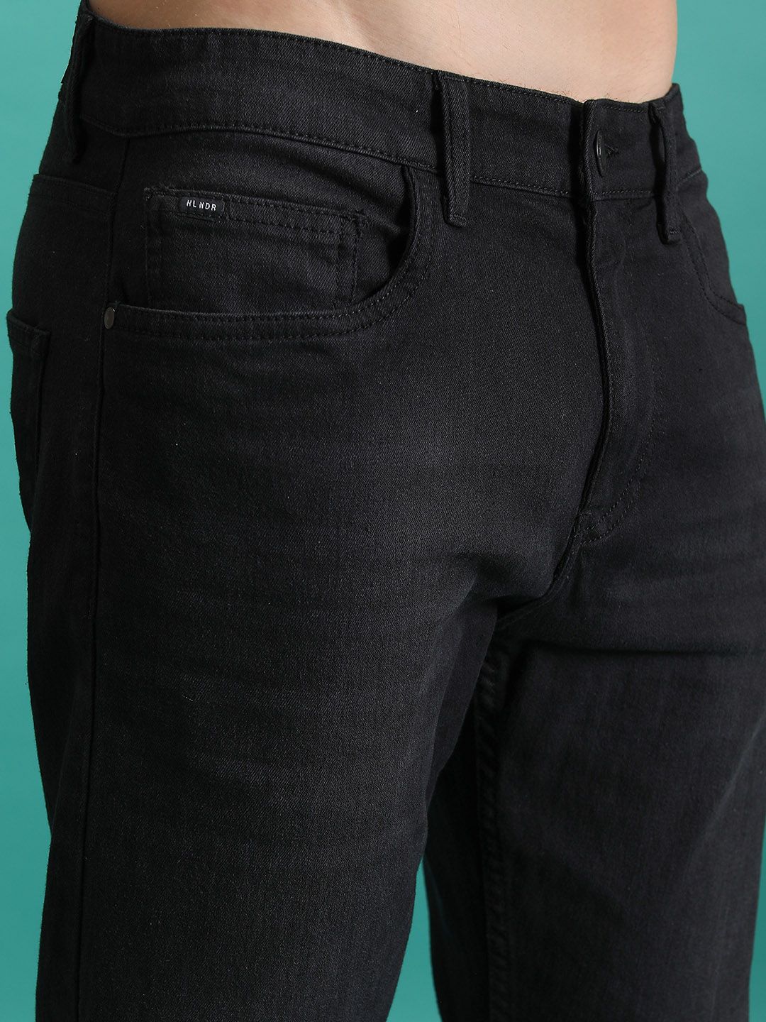 HIGHLANDER Men Tapered Fit Mid-Rise Clean Look Light Fade Stretchable Jeans