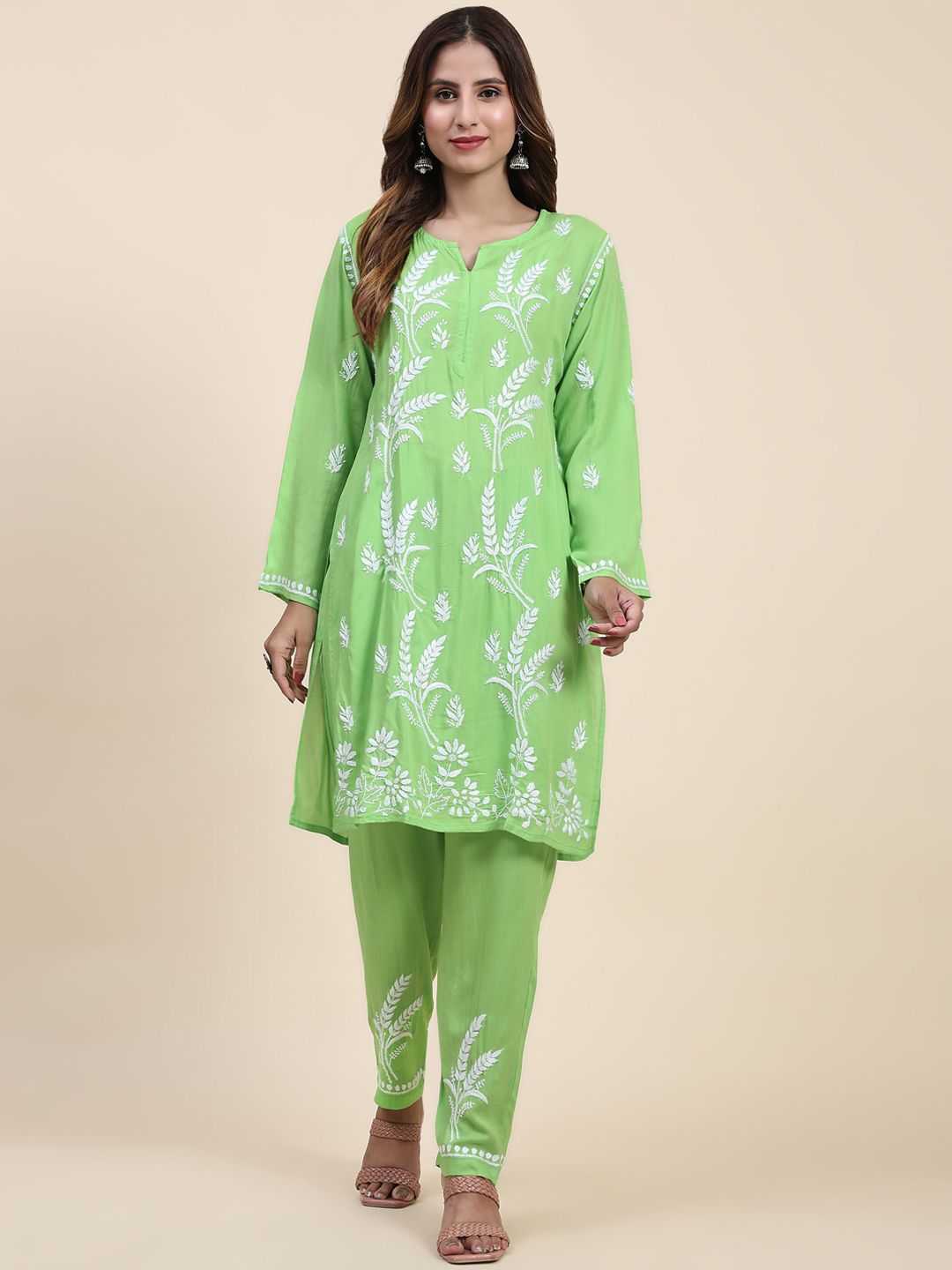 HOUSE OF KARI Floral Embroidered Chikankari Pure Cotton Straight Kurta With Trousers