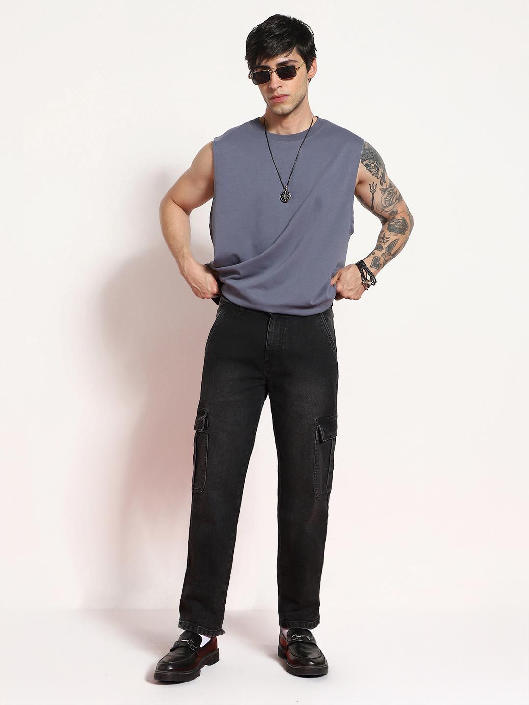 Urbano Fashion Men Black Regular Fit Washed Cargo Jeans With 6 Pockets Stretchable
