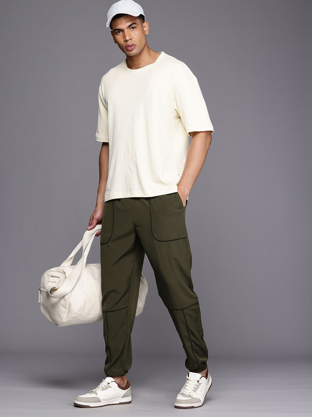 HRX by Hrithik Roshan Men Olympic-Collection Relaxed Fit Lifestyle Joggers