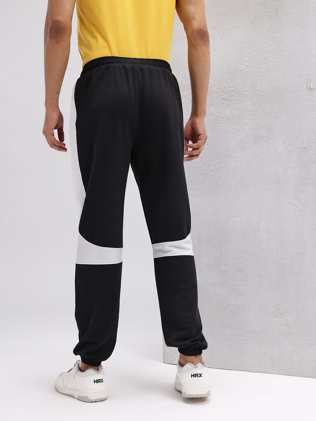 HRX by Hrithik Roshan Men Mid-Rise Colorblocked Joggers