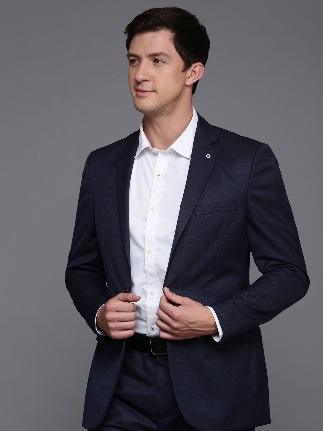 Raymond Men Self Design Single Breasted 2-Piece Formal Suit