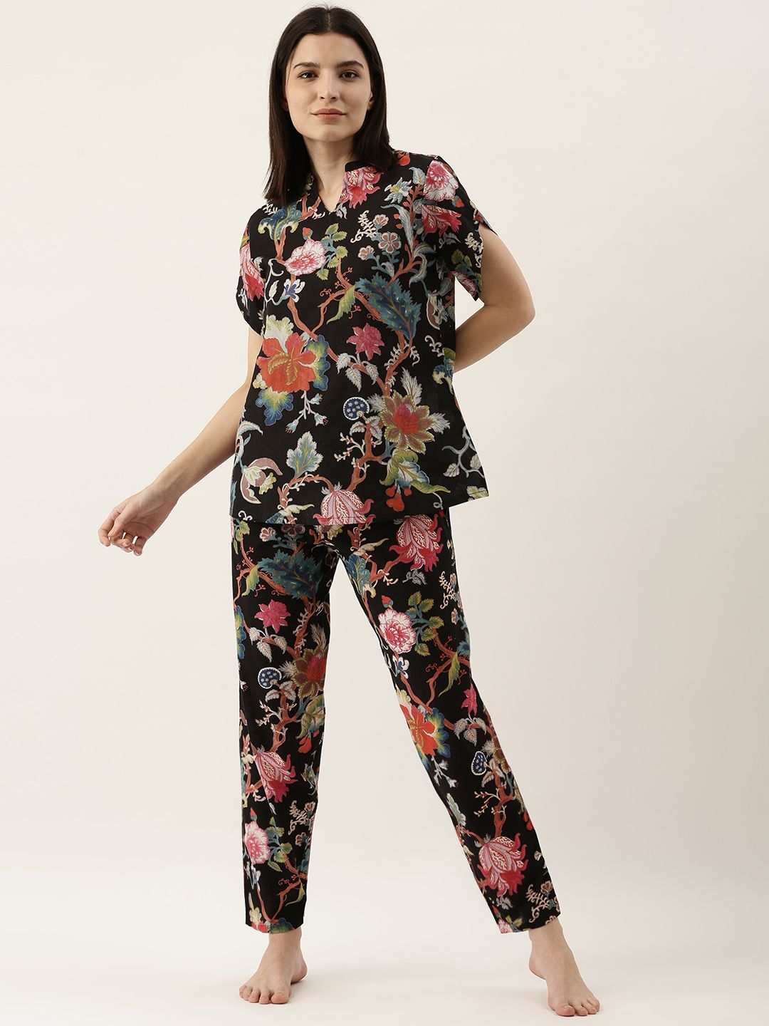 SANSKRUTIHOMES Women Black & Pink Printed Night suit