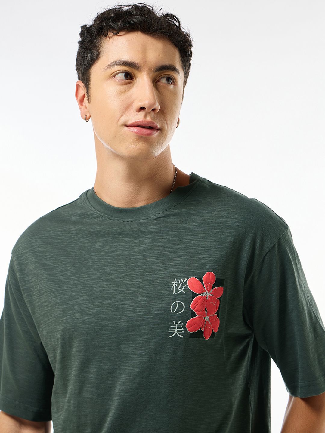 Bewakoof Air 1.0 Men Grey Sakura Graphic Printed Oversized T-shirt