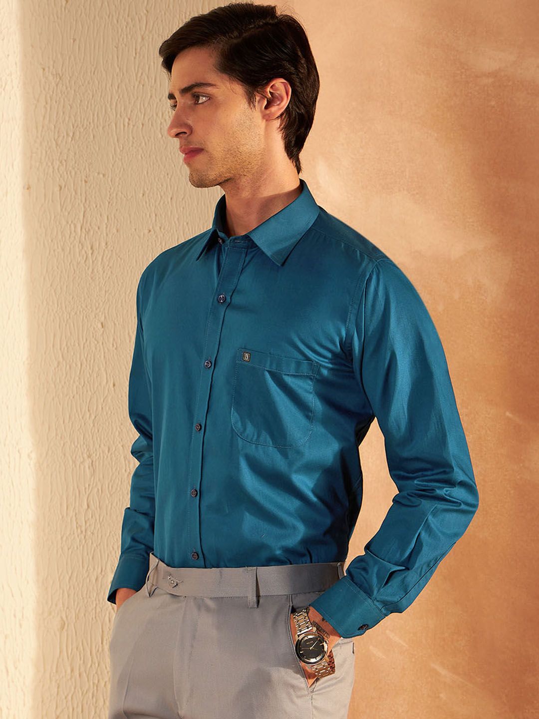 DENNISON Smart Spread Collar Cotton Casual Shirt