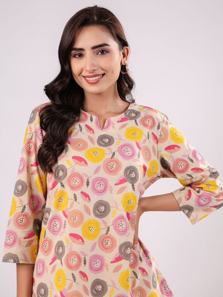 SANSKRUTIHOMES Notch Neck Floral Printed Pure Cotton Top & Trousers