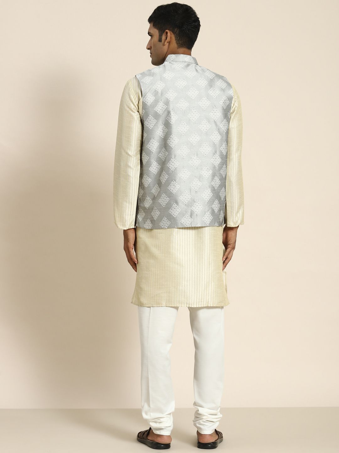 SOJANYA Men Woven Design Kurta with Churidar with Nehru Jacket