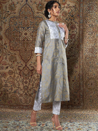 Shae by SASSAFRAS Women Grey Ethnic Motifs Printed Kurta with Trousers
