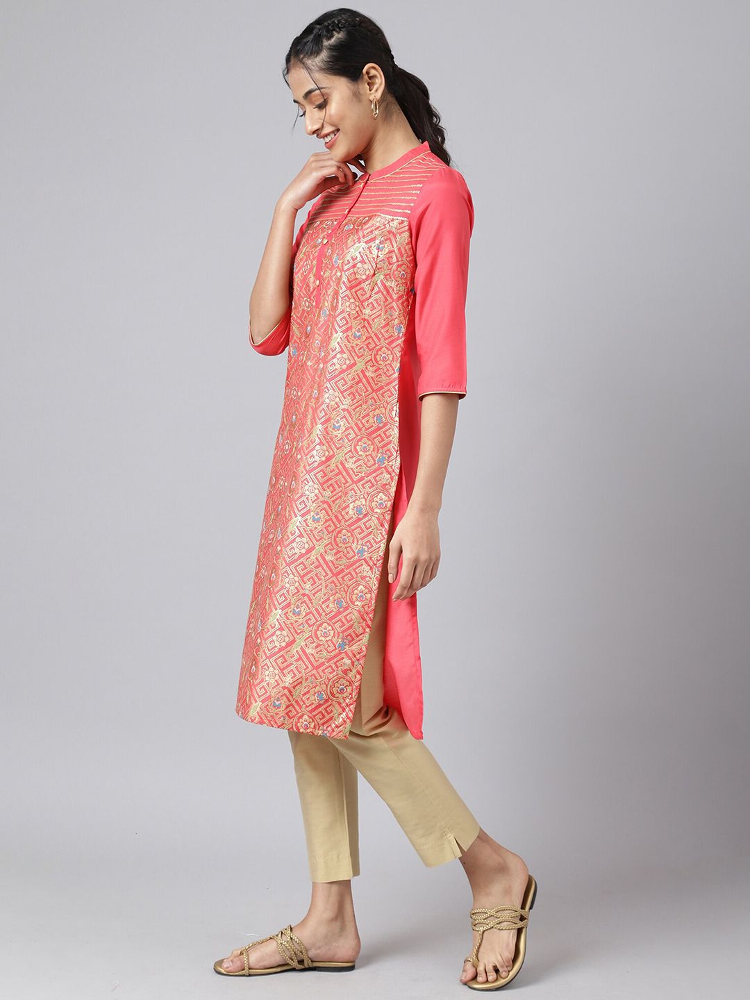 AURELIA Women Peach-Coloured Floral Printed Kurta