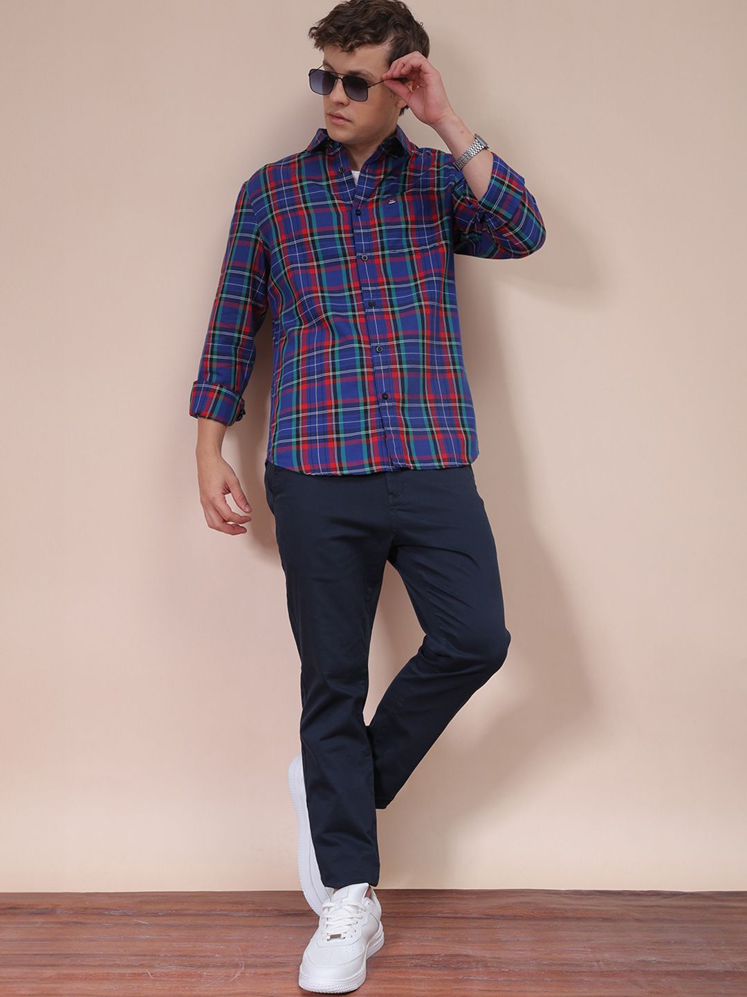 The Indian Garage Co Men Slim Fit Checked Casual Cotton Shirt