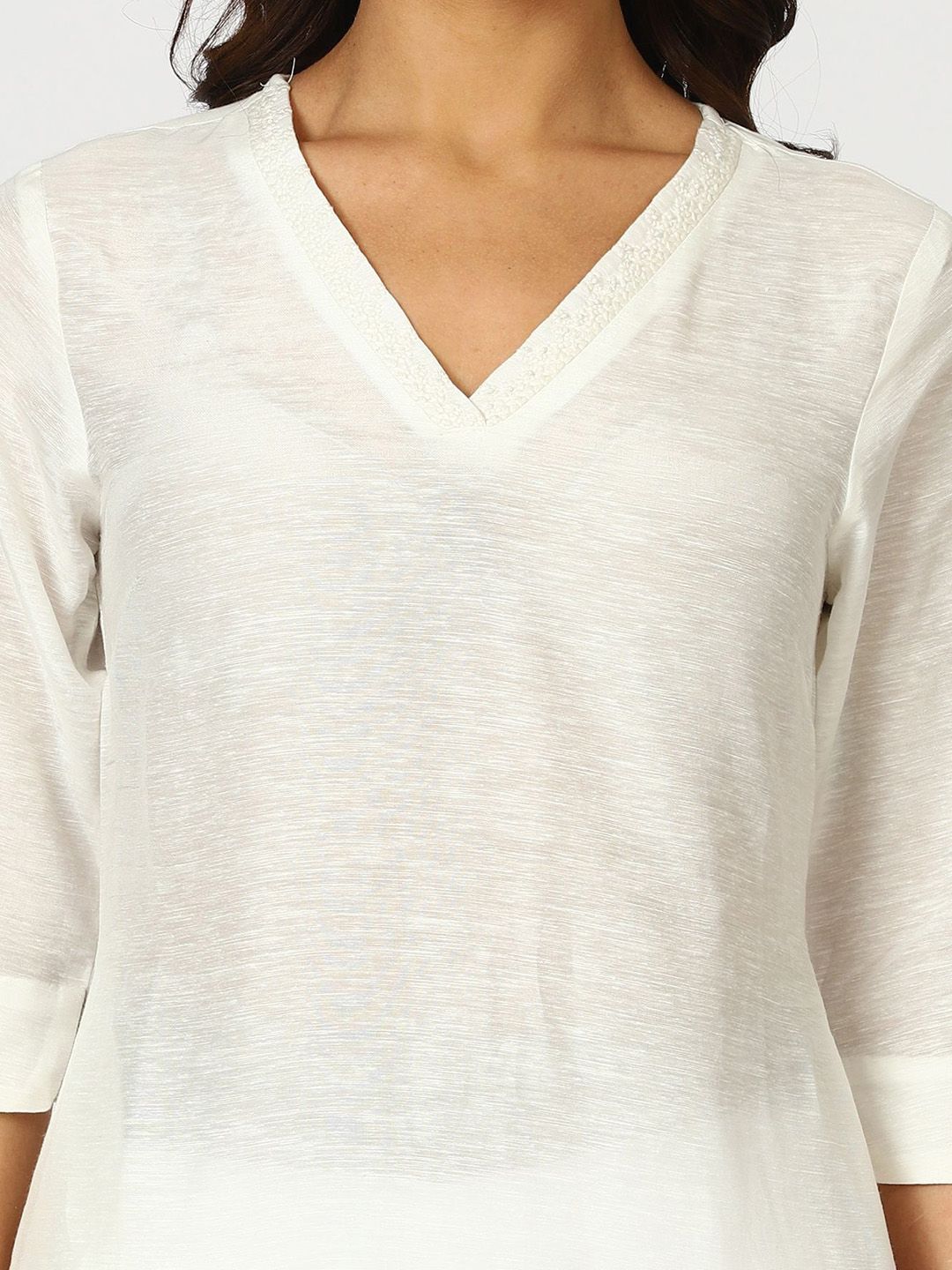 W Embroidered Beaded V-Neck Linen Straight Kurta