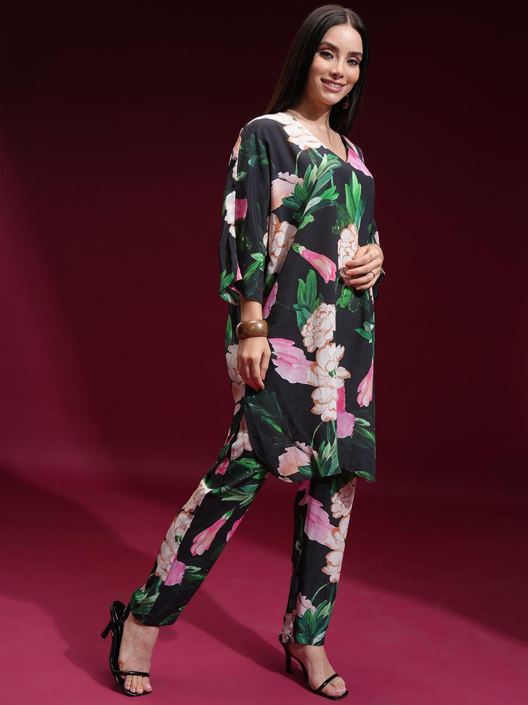 Vishudh Women Printed V-Neck Kurta Slim Pants Co-Ord Set
