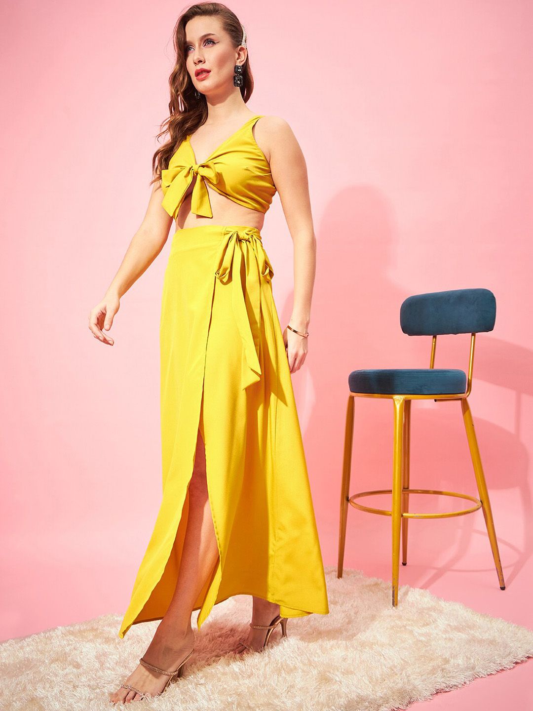 Berrylush Shoulder Strap Crop Top With Skirts Co-Ords
