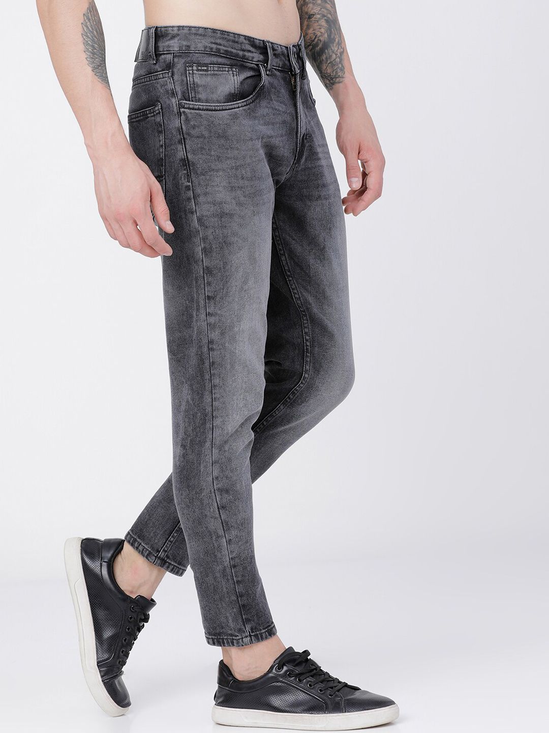 HIGHLANDER Men Grey Tapered Fit Mid-Rise Clean Look Stretchable Jeans