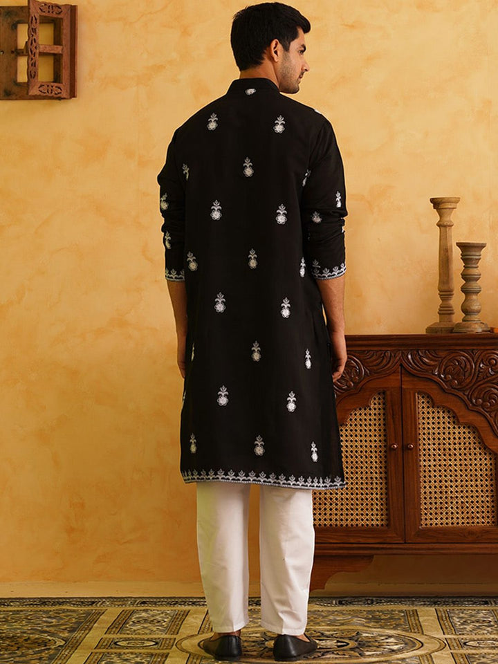 SOJANYA LUXE Ethnic Motifs Embroidered Thread Work Mandarin Collar Cotton Straight Kurta