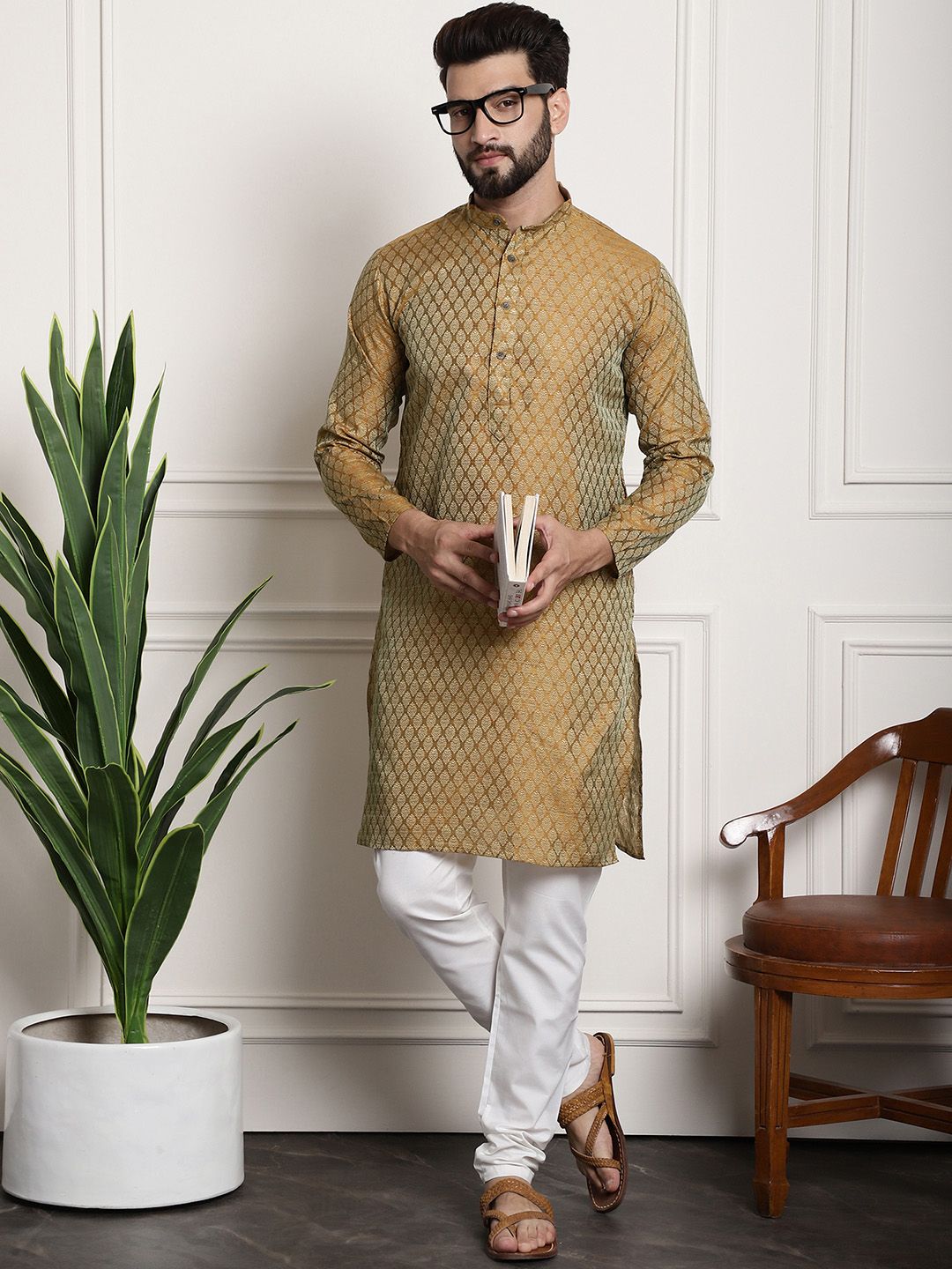 SOJANYA Ethnic Motifs Woven Design Band Collar Straight Kurta