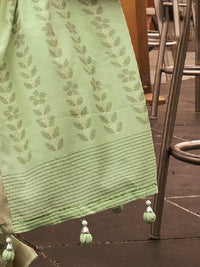 Saree mall Floral Woven Design Silk Blend Banarasi Saree