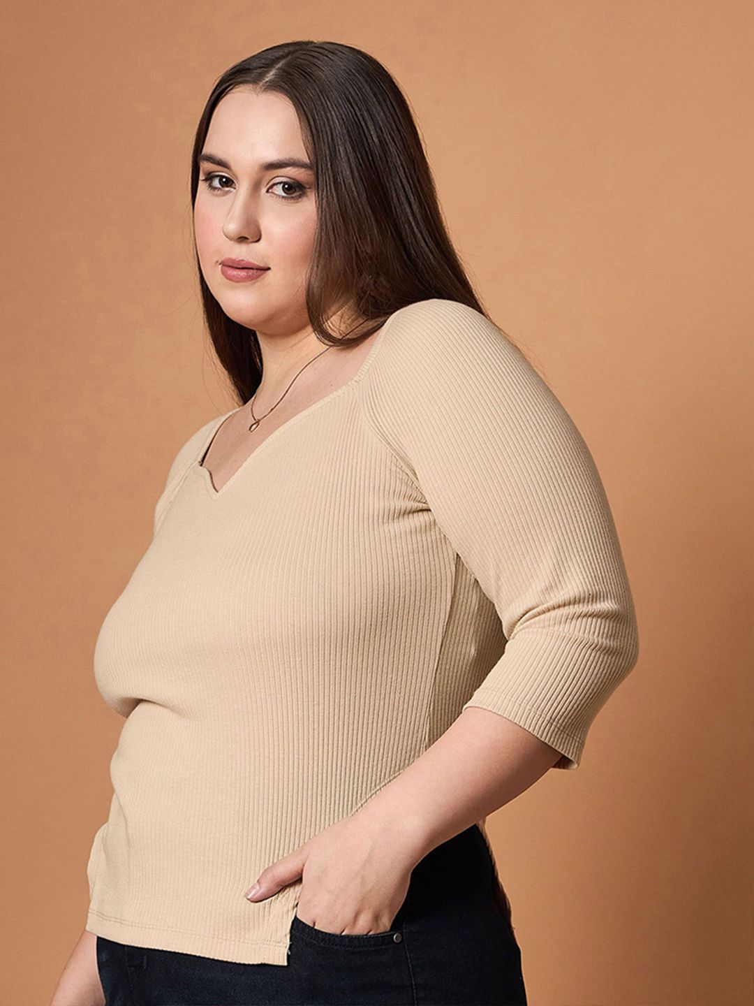 SASSAFRAS Curve Sweetheart Neck Top