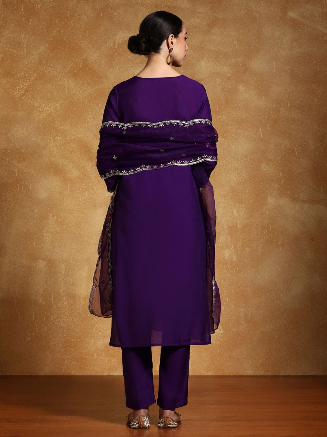 Varanga Women Ethnic Motifs Embroidered Thread Work Kurta with Trousers & With Dupatta