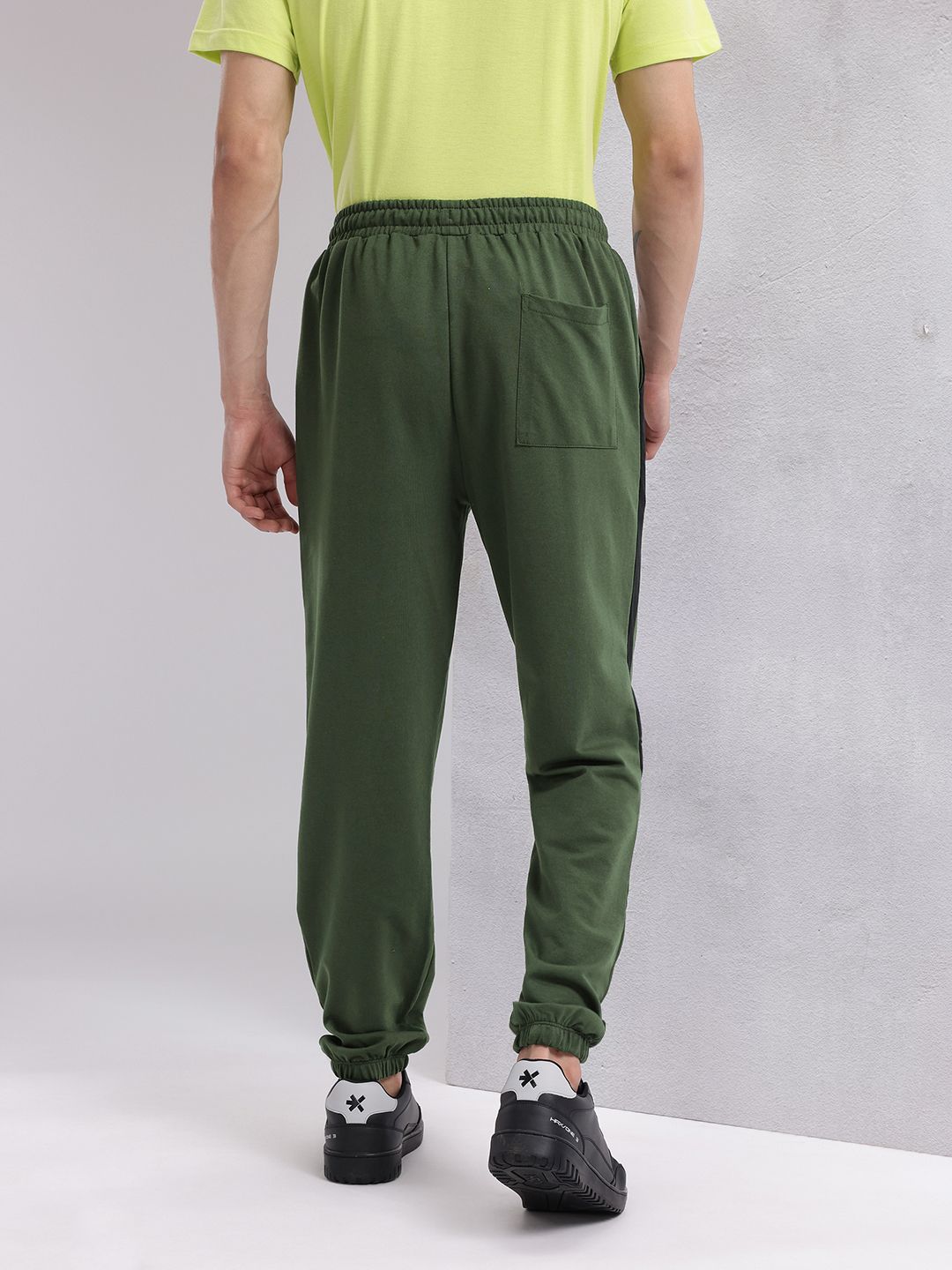 HRX by Hrithik Roshan Men Solid Joggers