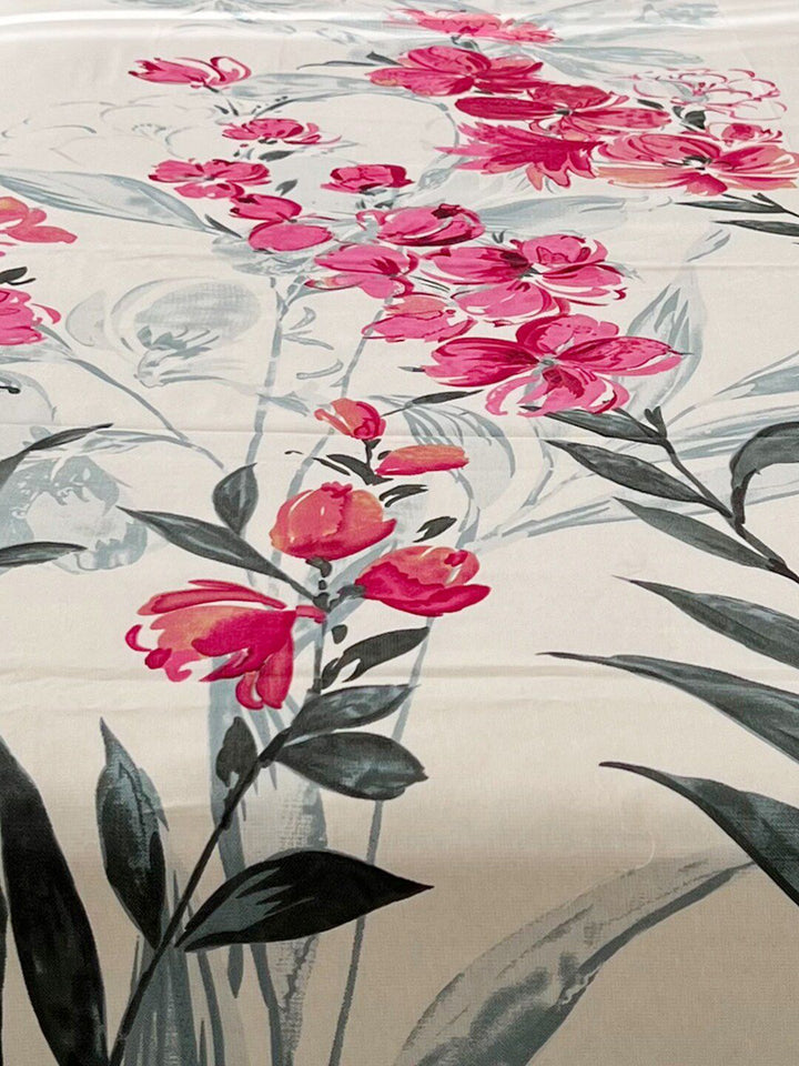 URBAN SPACE Serene Cream-Coloured Floral 200 TC Pure Cotton Queen Bedsheet & Pillow Covers