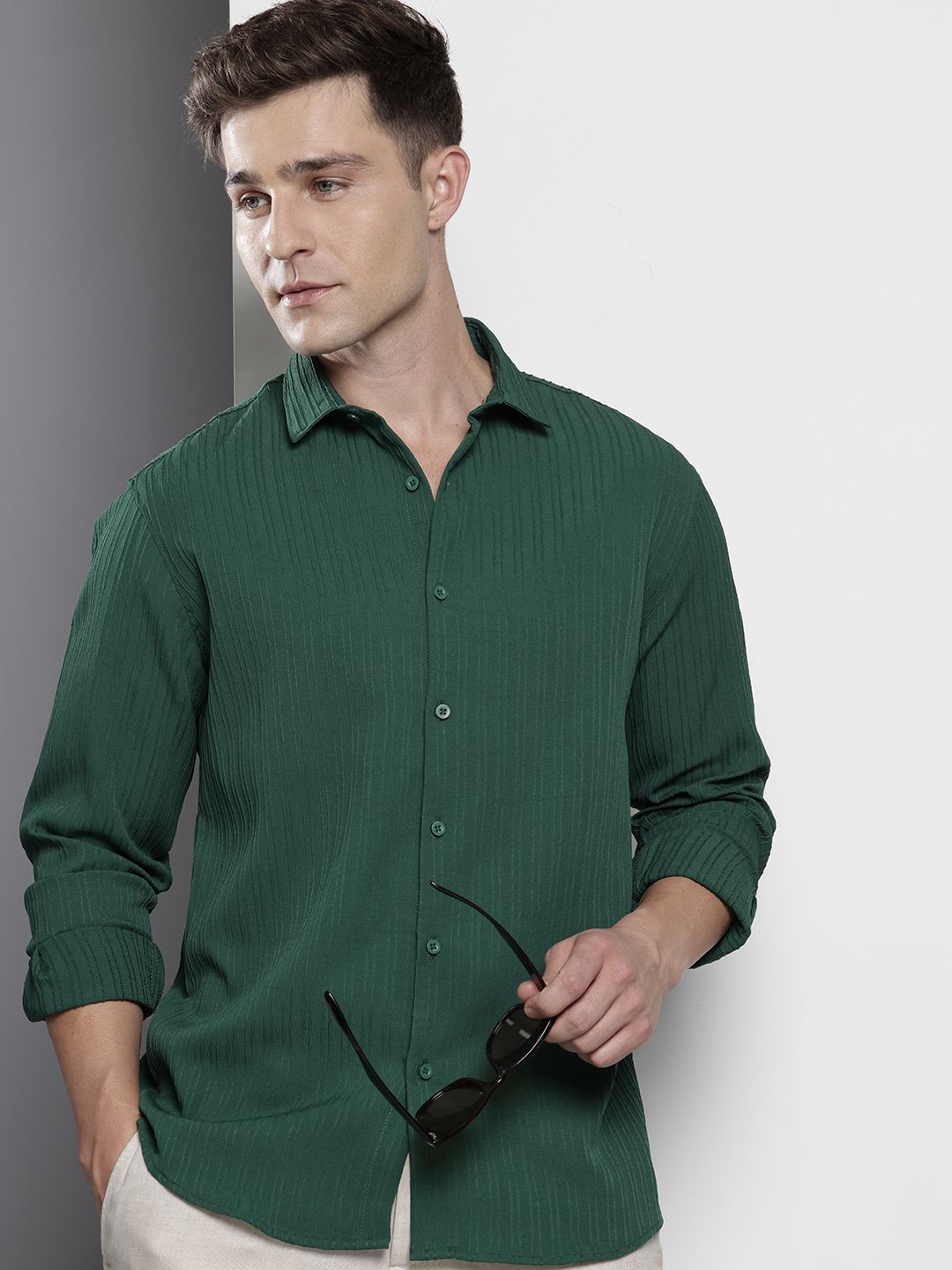 The Indian Garage Co Men Relaxed Fit Solid Dobby Resort Wear Shirt