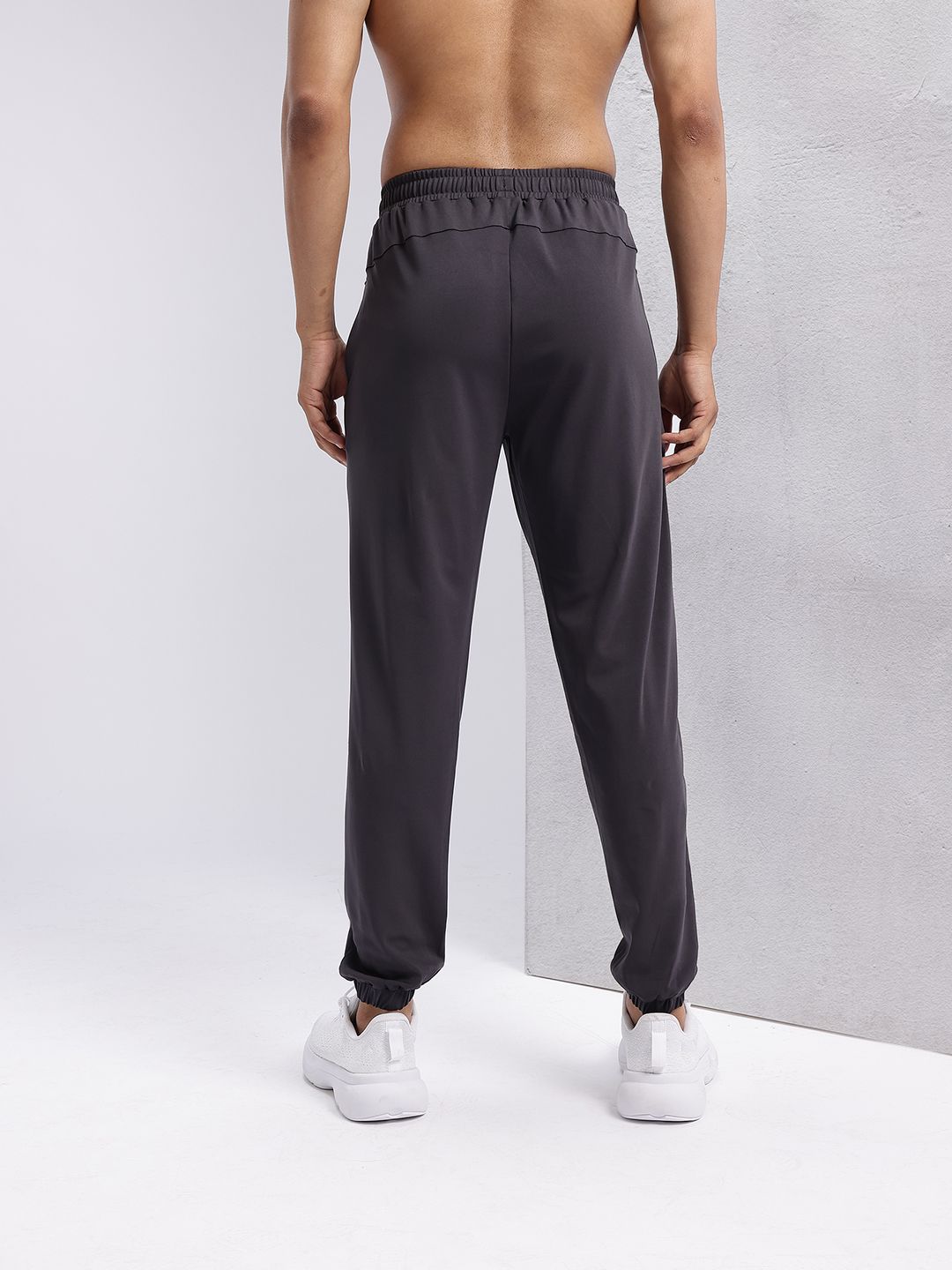 HRX by Hrithik Roshan Men Rapid-Dry Mid-Rise Regular Fit Training Joggers