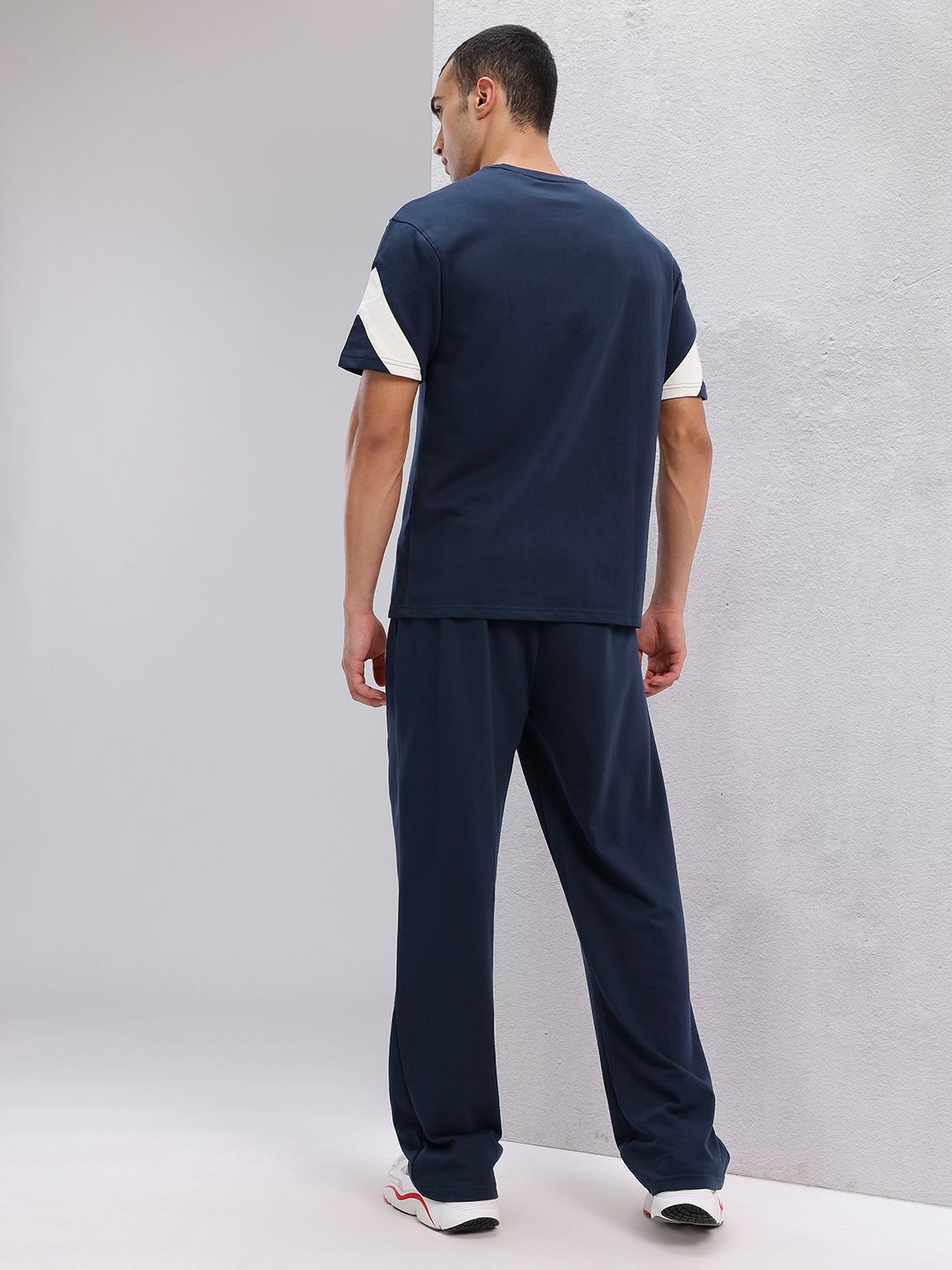 HRX by Hrithik Roshan Men Lifestyle Tracksuit