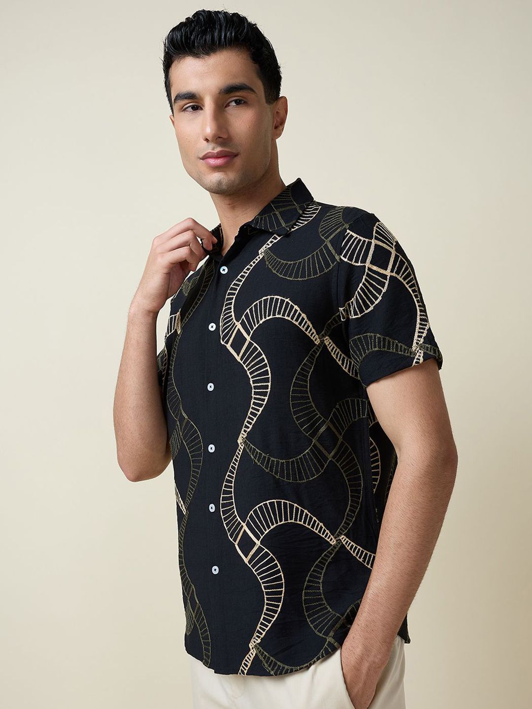 Thomas Scott Men Embroidered Regular Fit Casual Shirt