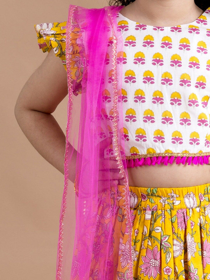 pspeaches Girls Yellow & Pink Printed Ready to Wear Lehenga & Blouse With Dupatta