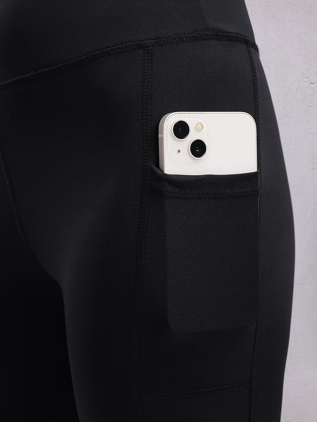 HRX by Hrithik Roshan Women Mid-Rise Cropped Rapid-Dry Yoga Tights