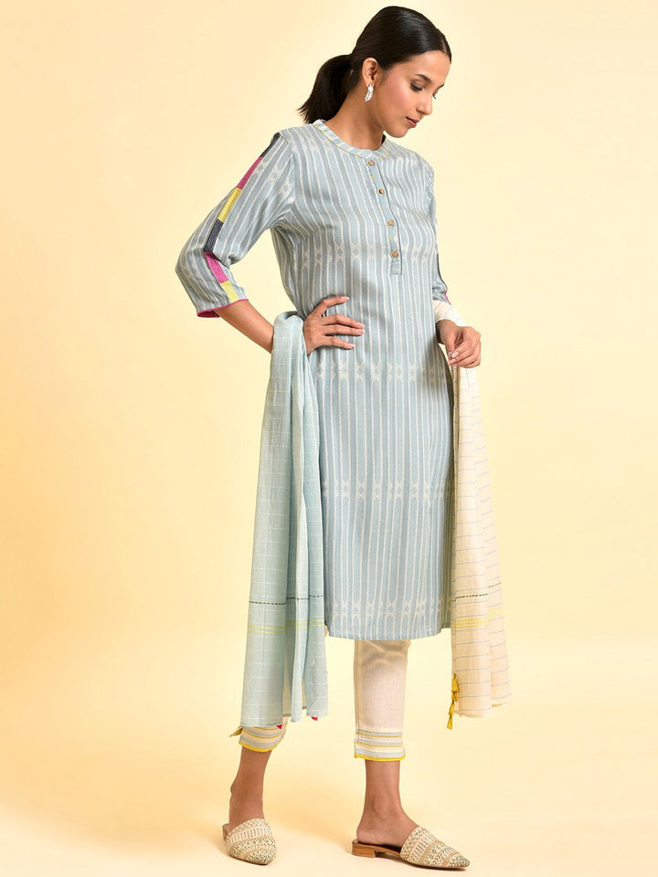 W Vertical Striped Regular Kurta With Trousers & Dupatta