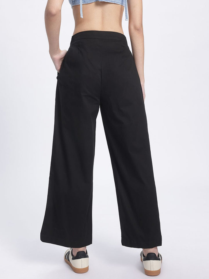DressBerry Women Bold Basics Pleated Cropped Trousers