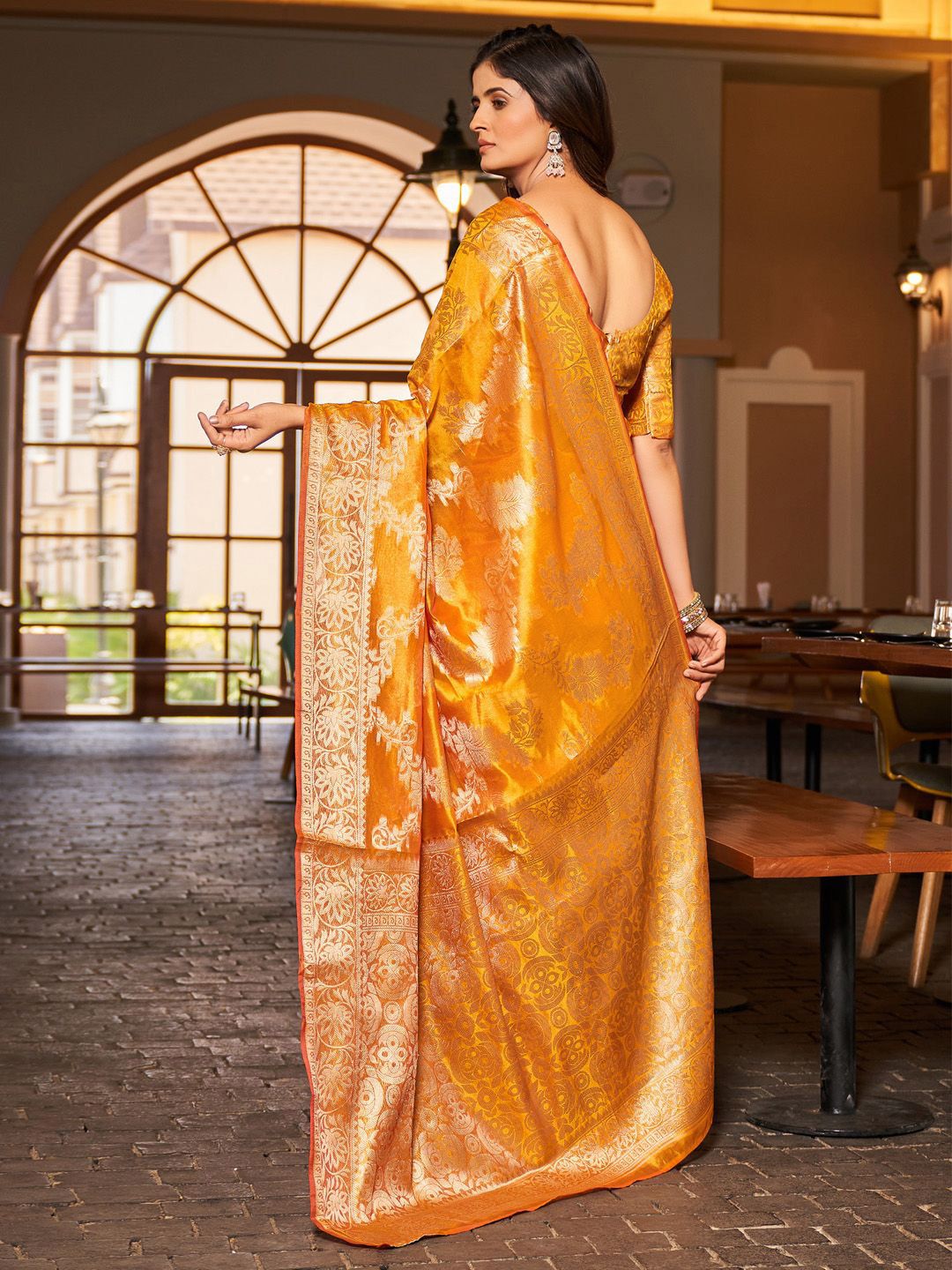 KALINI Ethnic Motifs Woven Design Zari Organza Banarasi Saree