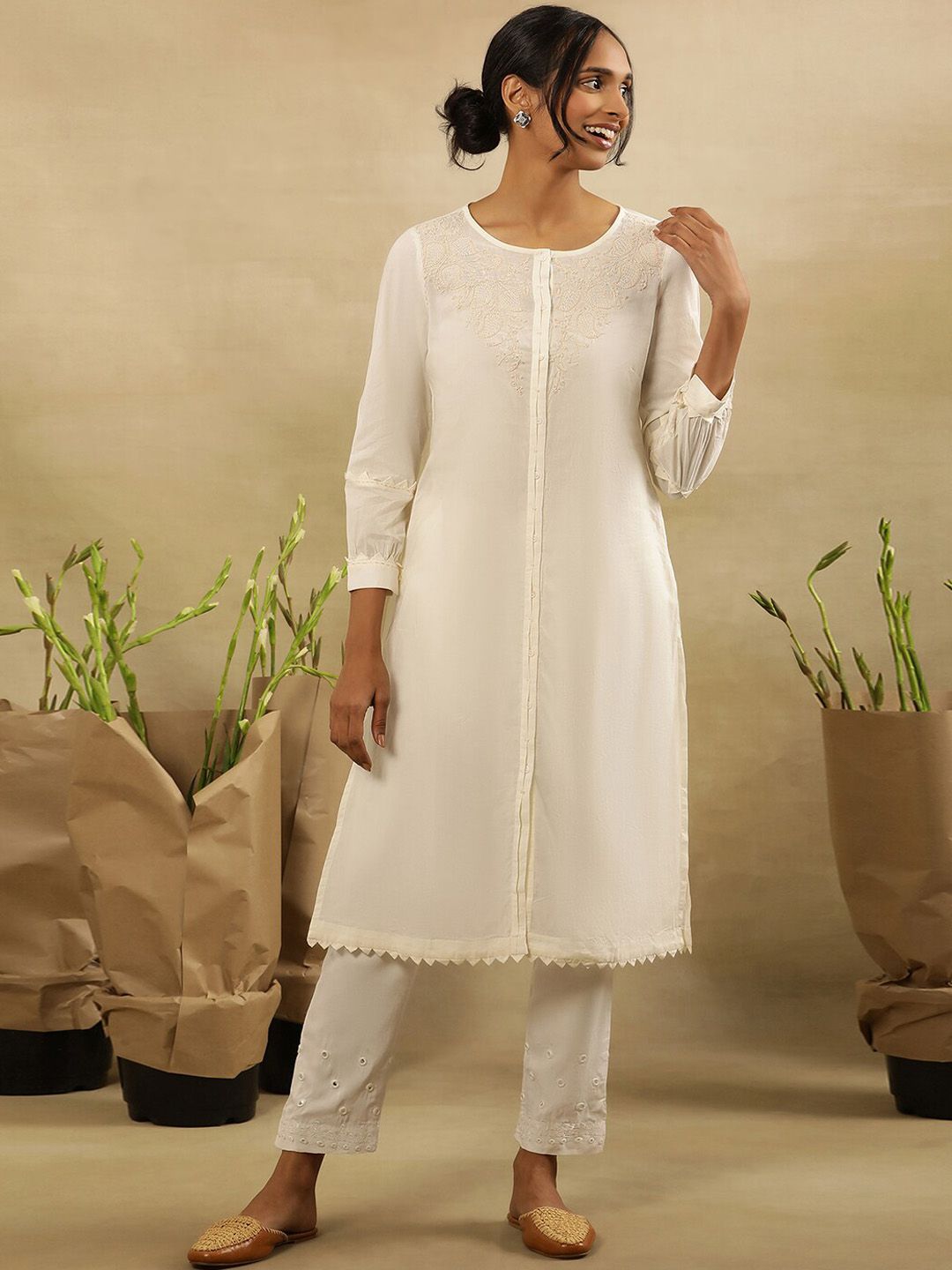 W Ethnic Motifs Embroidered Pure Cotton White Romance Straight Kurta