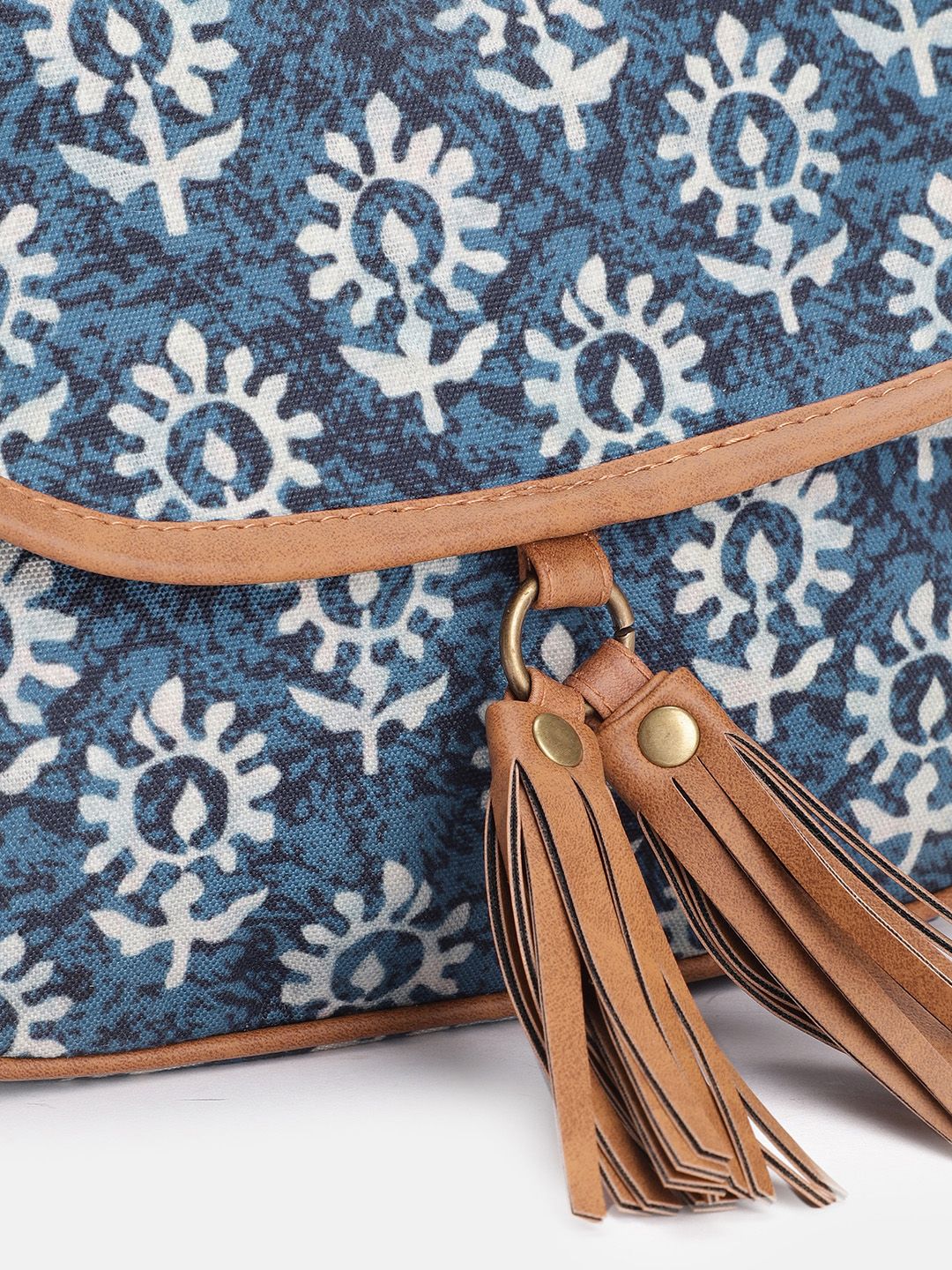 Beg sling cetak etnik anouk