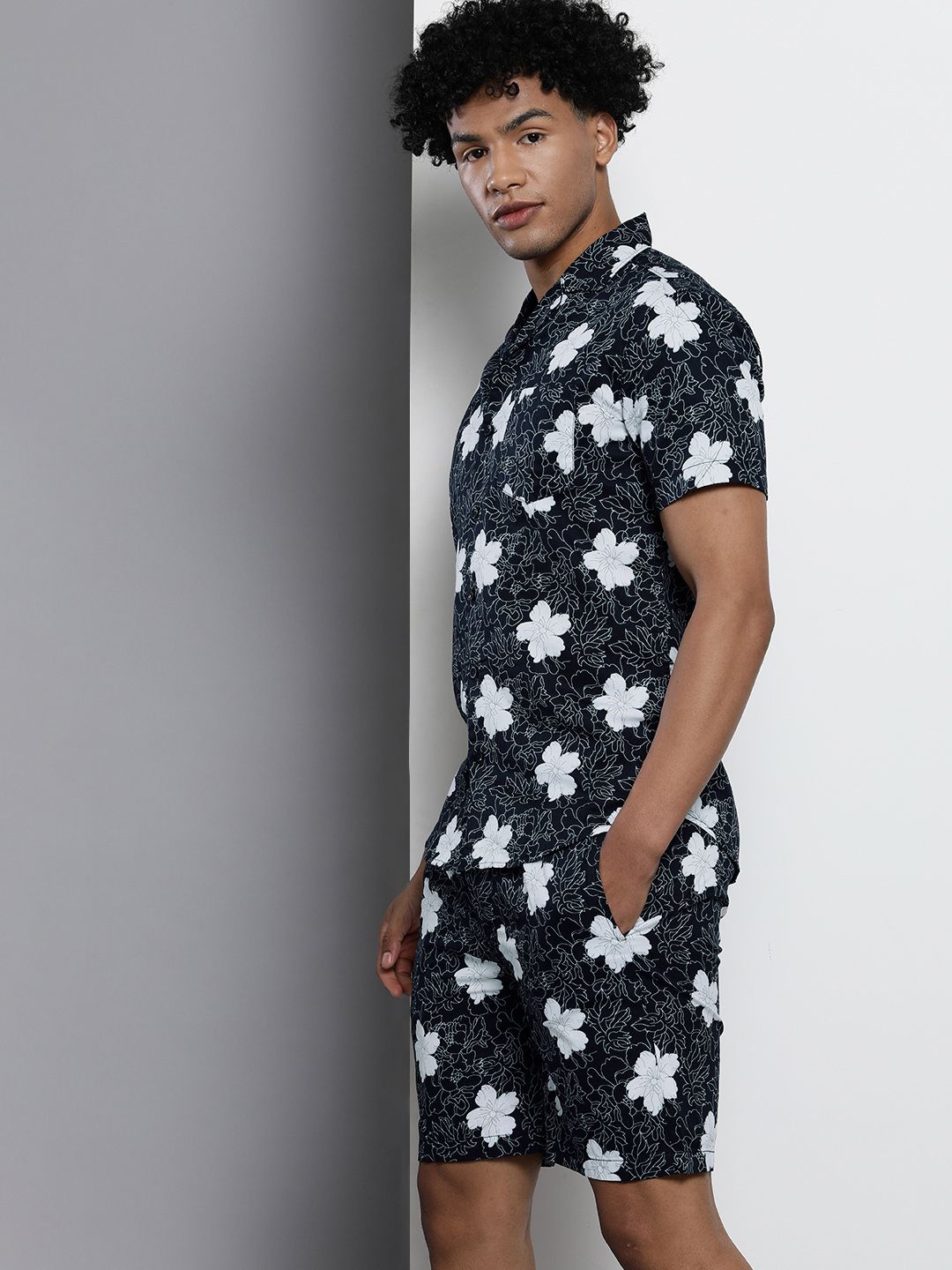 The Indian Garage Co Men Blue Floral Print Pure Cotton Night Suit