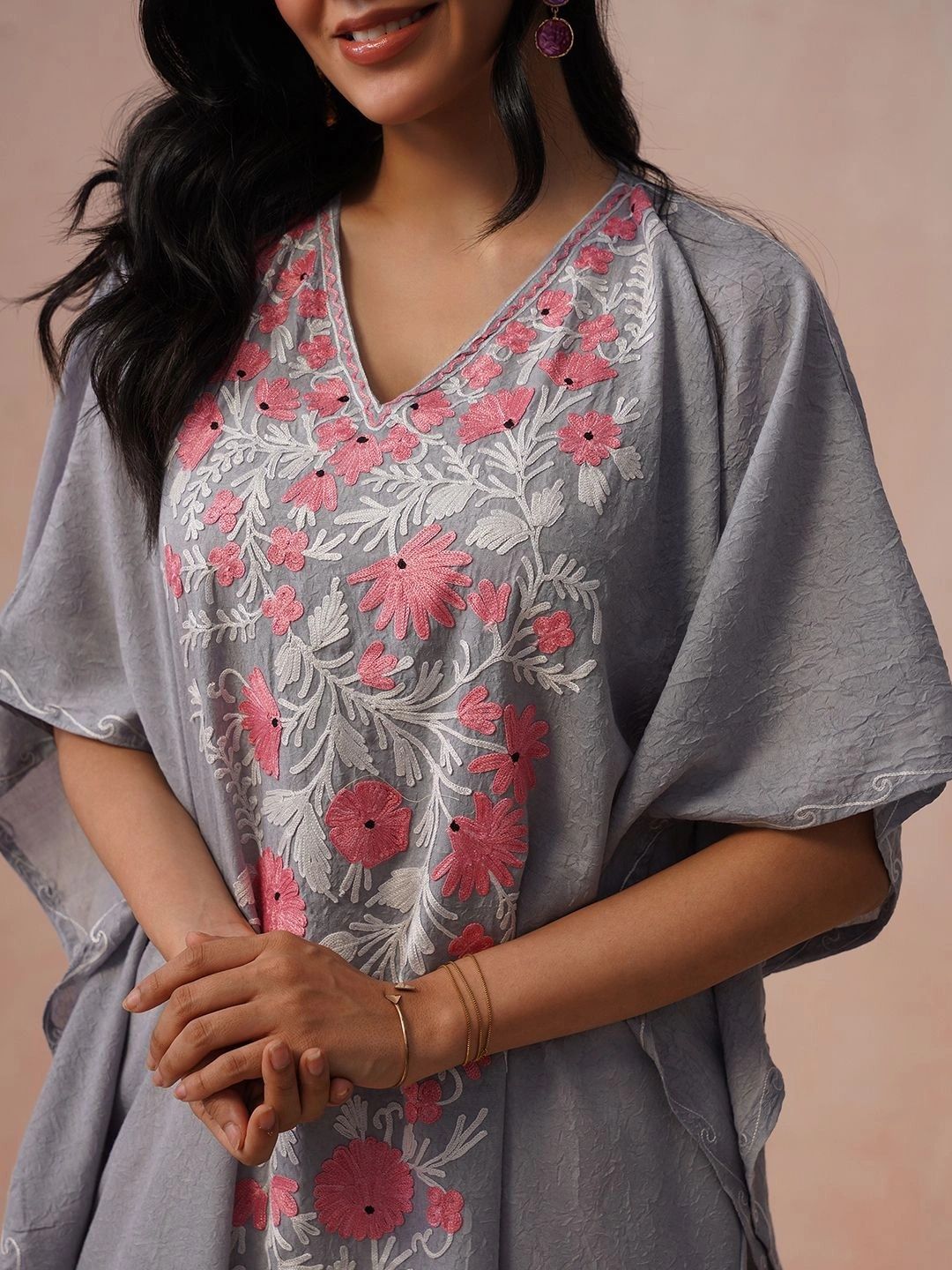 House of Chikankari Women Floral Embroidered Extended Sleeves Thread Work Floral Crepe Kaftan Kurta
