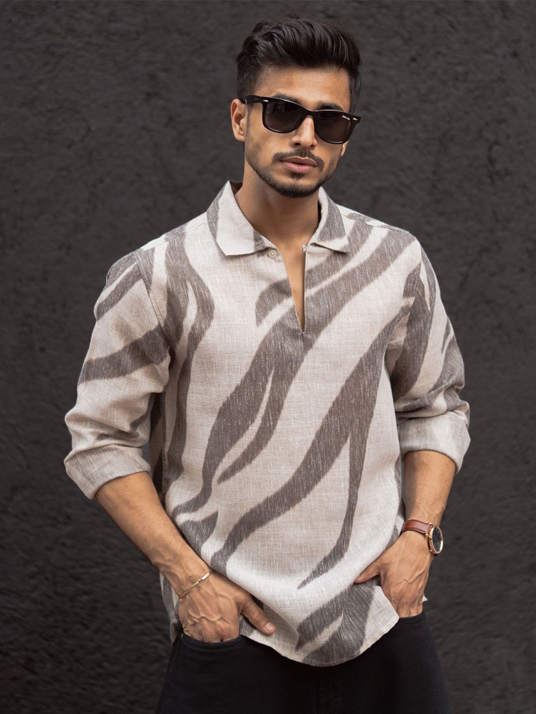 Powerlook Men Spread Collar Abstract Printed Casual Shirt