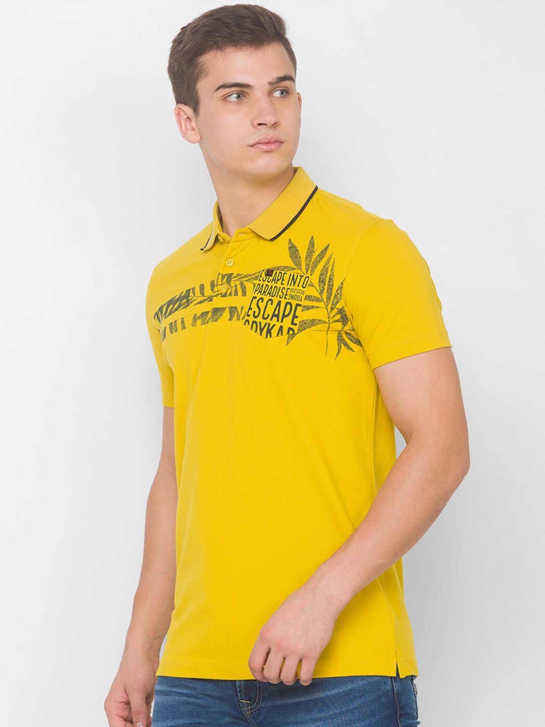 SPYKAR Men Yellow Typography Printed Pockets Slim Fit T-shirt