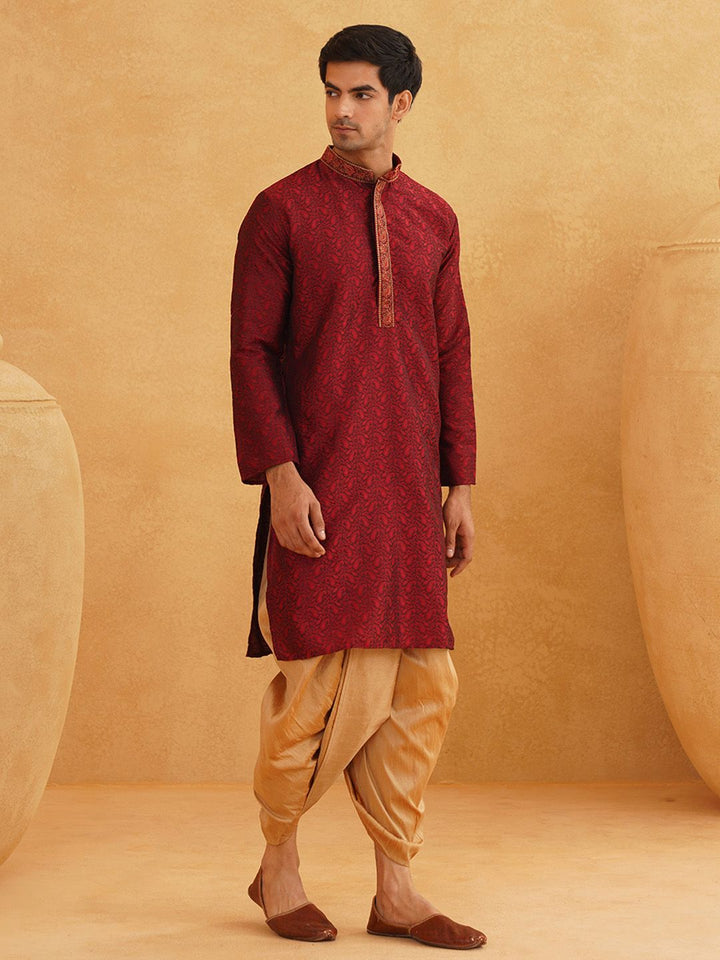 SOJANYA Paisley Woven Design Mandarin Collar Thread Work Long Sleeves Straight Kurta