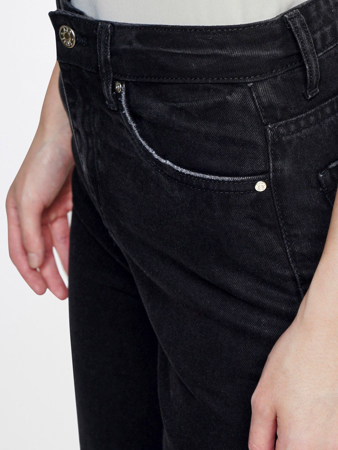 AND Women Straight Fit Pure Cotton Cropped Jeans