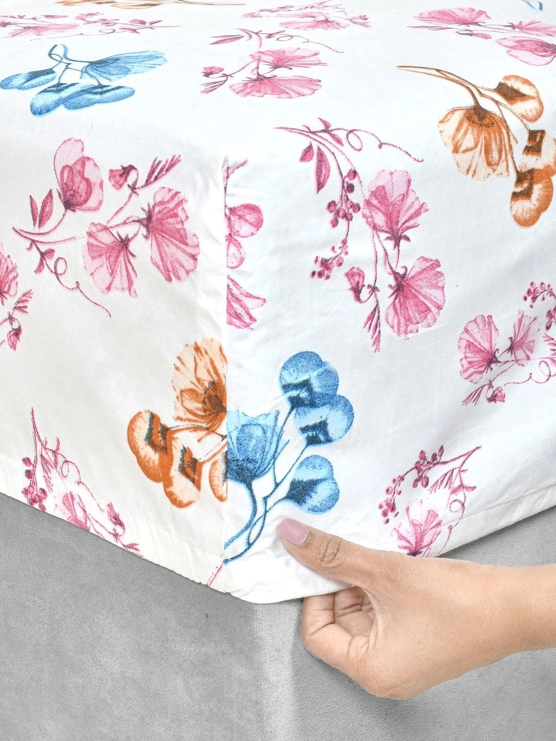 Myntra Elegant Homes White Floral 300 TC King Bedsheet with 2 Pillow Covers