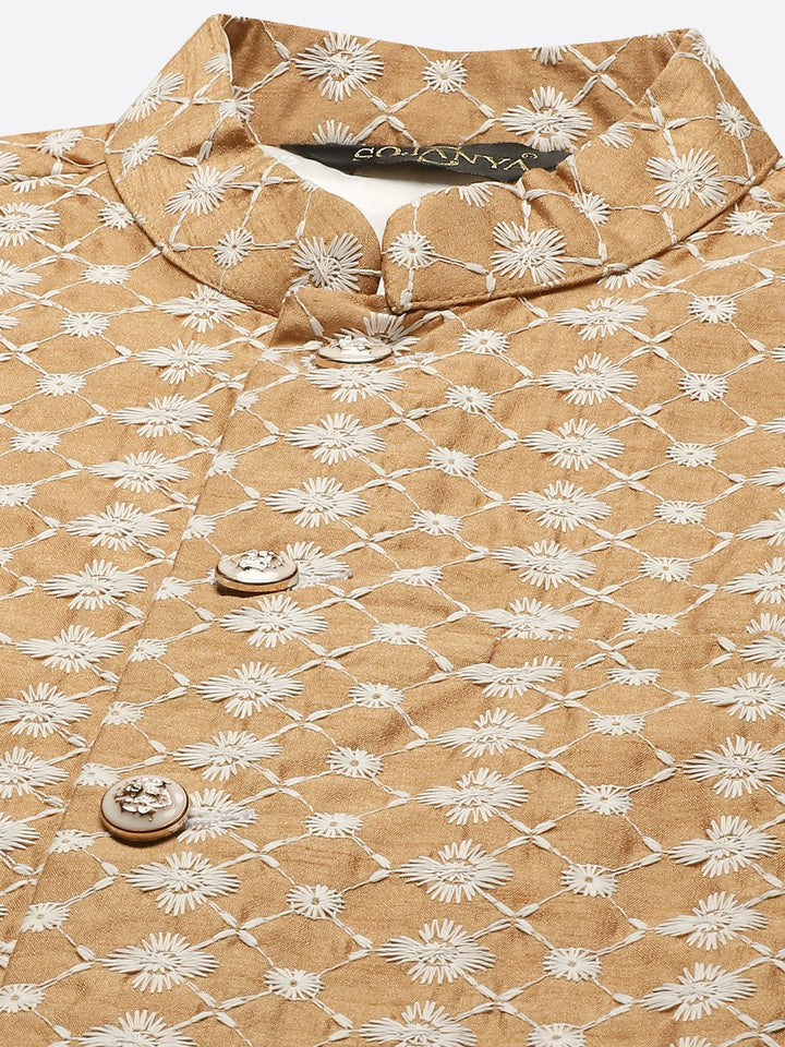 SOJANYA Men Beige & White Ethnic Motifs Embroidered Kurta with Churidar & Jacket