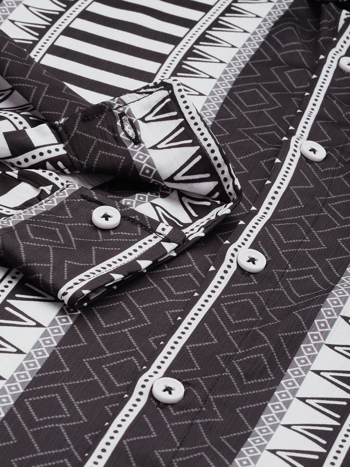 The Indian Garage Co Relaxed Fit Geometric Printed Casual Shirt